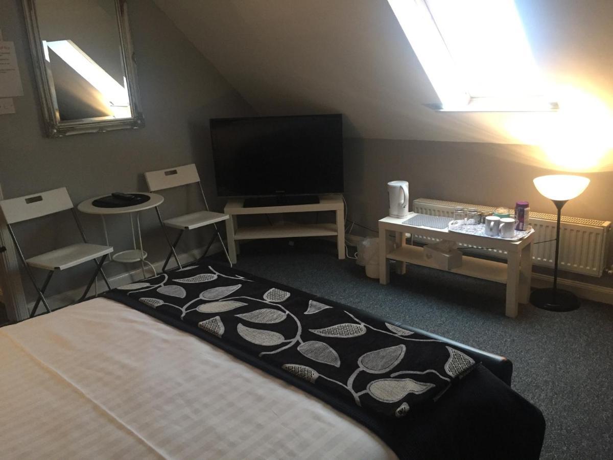 The Auld Cairn Hotel Cairnryan Kültér fotó